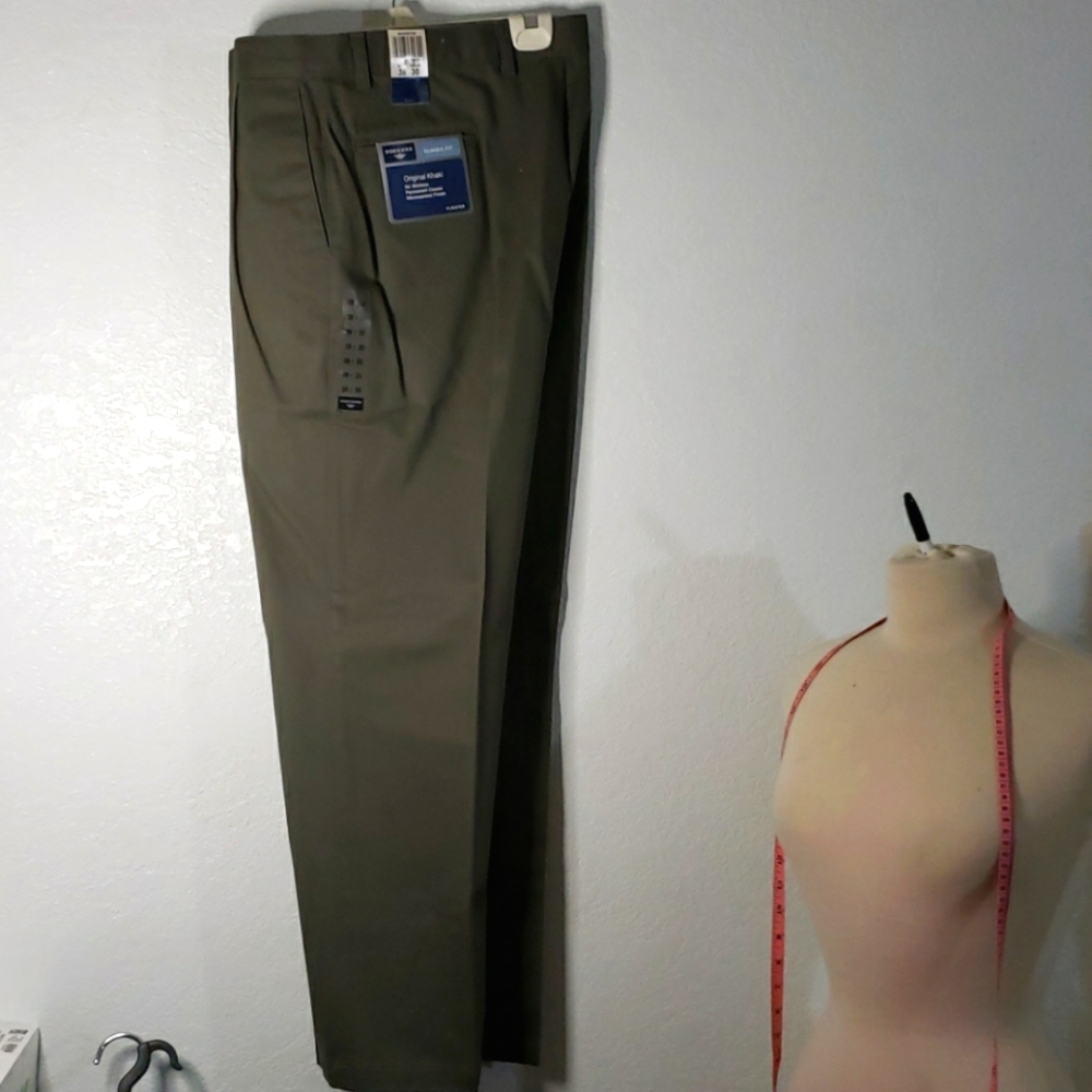 Dockers classic fit Khaki 38W30L